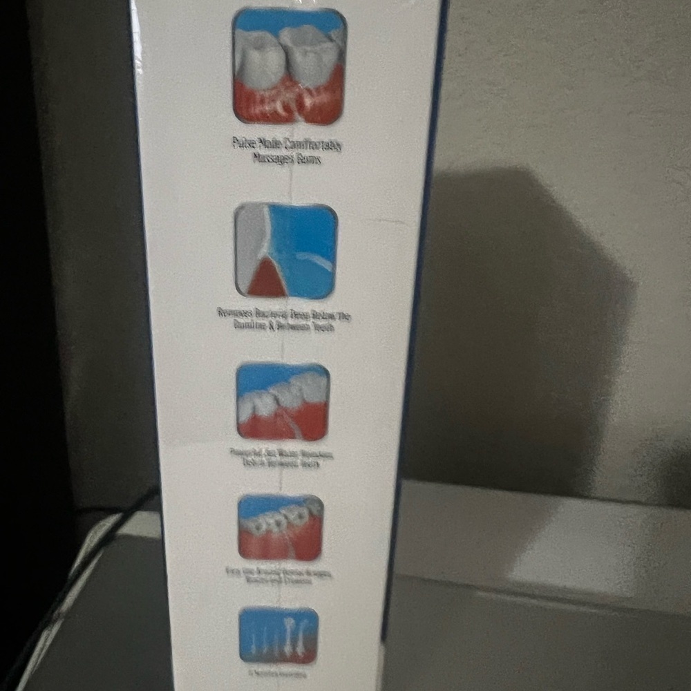 Smart Oral Irrigator with 360° Nozzle - Picture 3 of 5